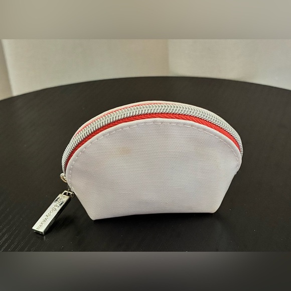 Bath & Bodyworks Limited Edition Butterfly Flower Solid Perfume Charm & Pouch - Picture 11 of 13